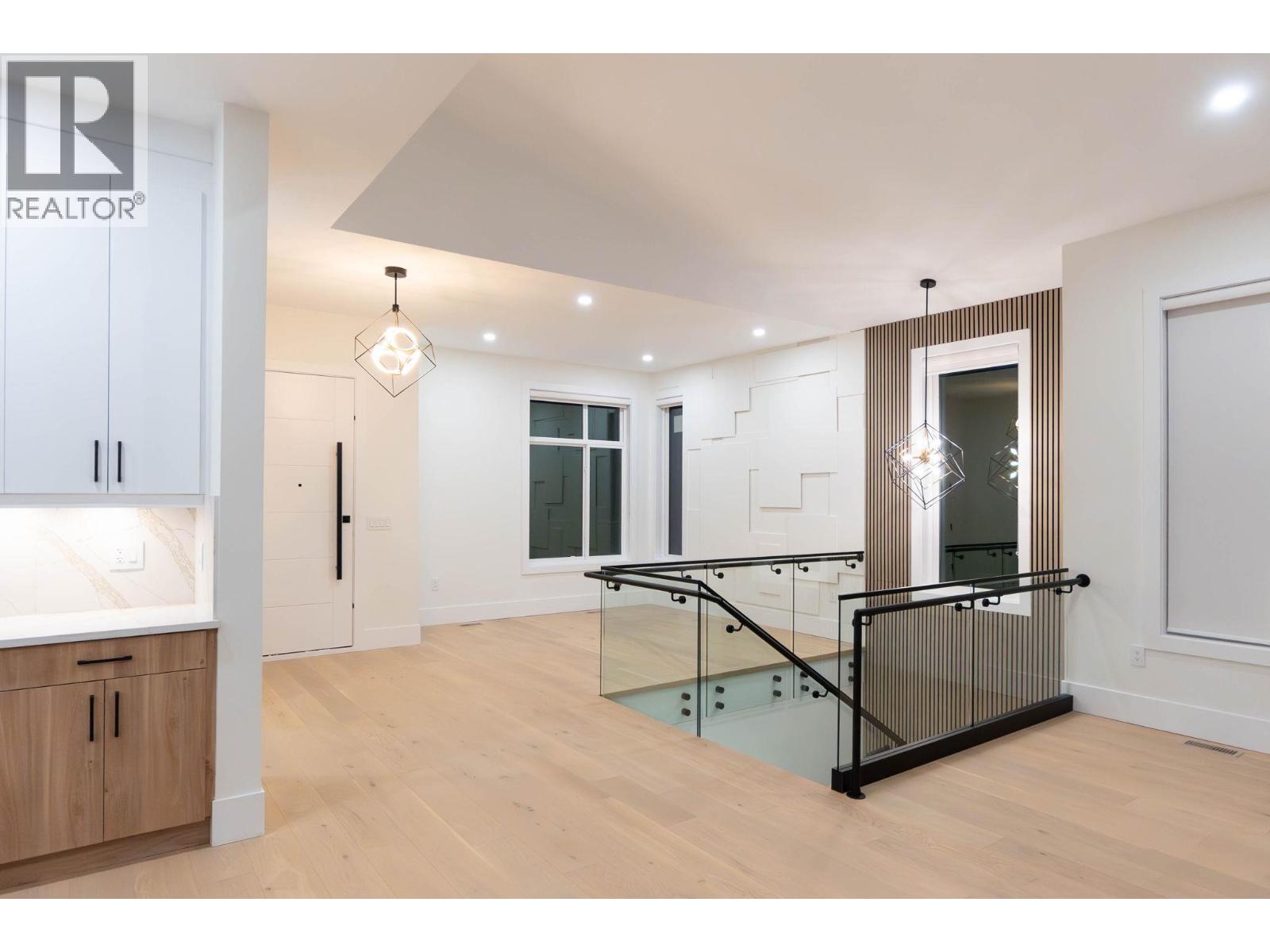 30 830 Westview Way, West Kelowna