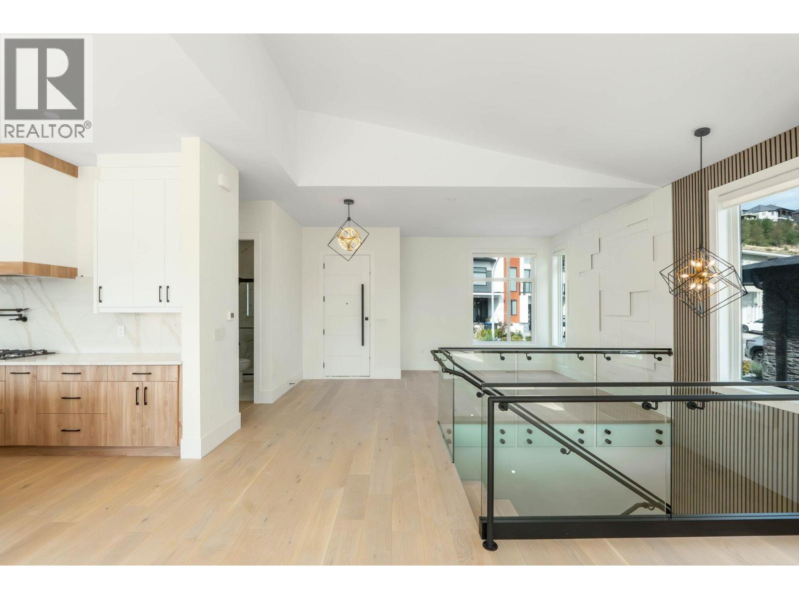 30 830 Westview Way, West Kelowna