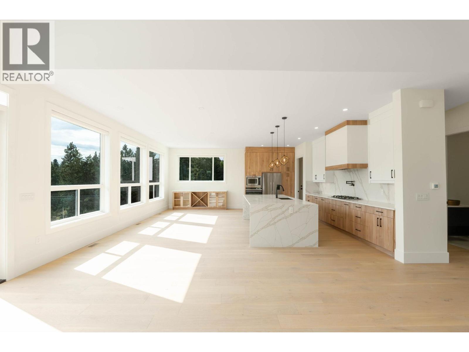 30 830 Westview Way, West Kelowna