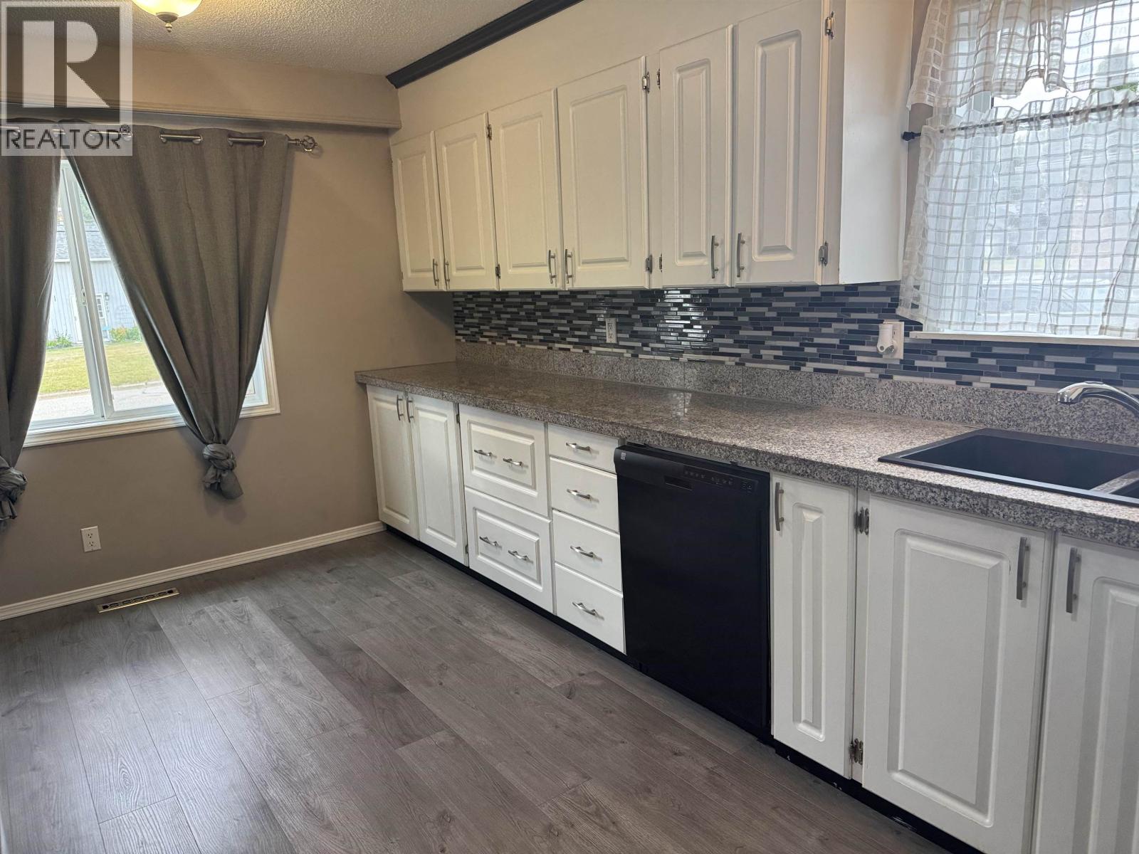 220 CRYSDALE DRIVE, Mackenzie