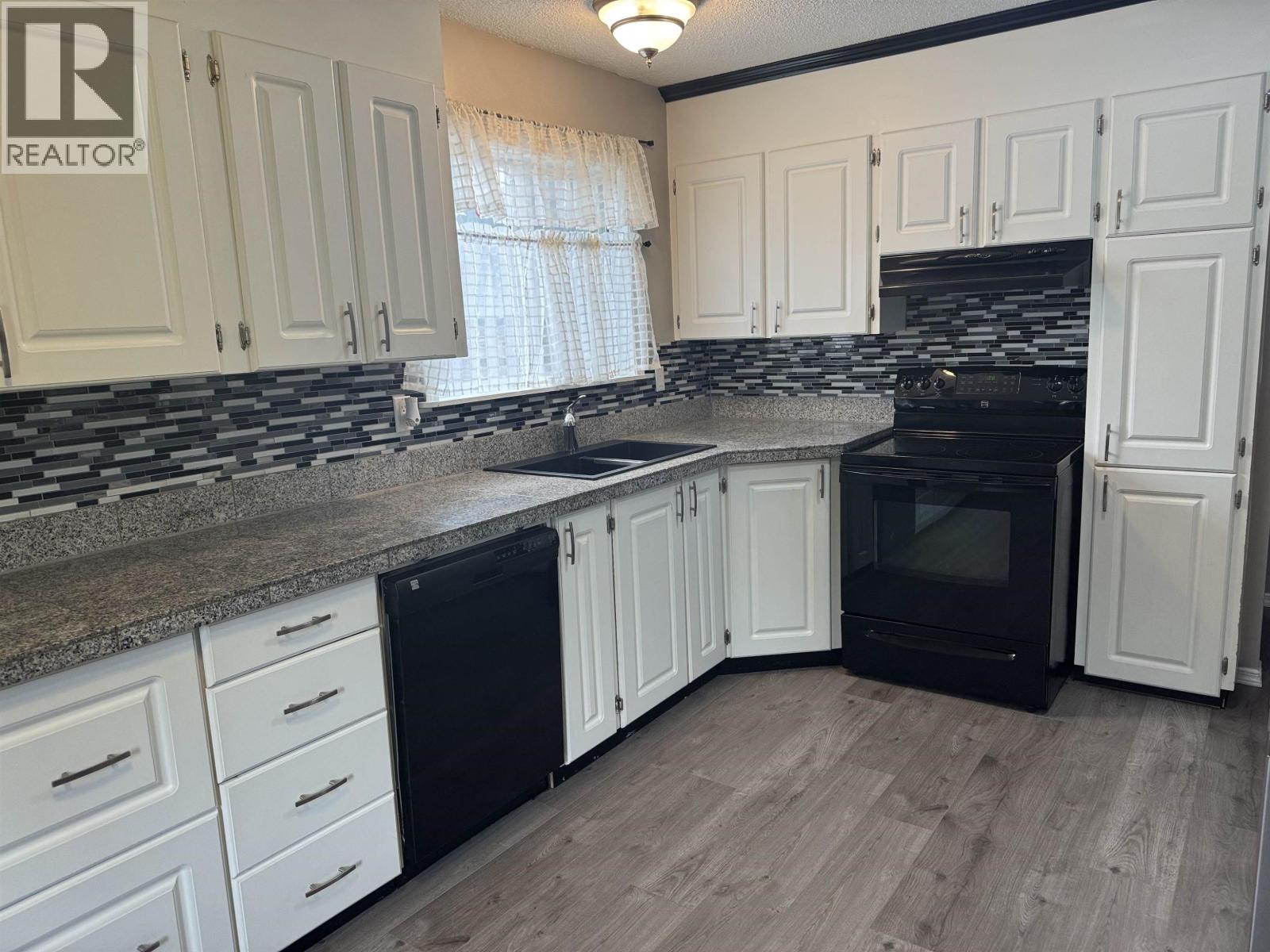 220 CRYSDALE DRIVE, Mackenzie