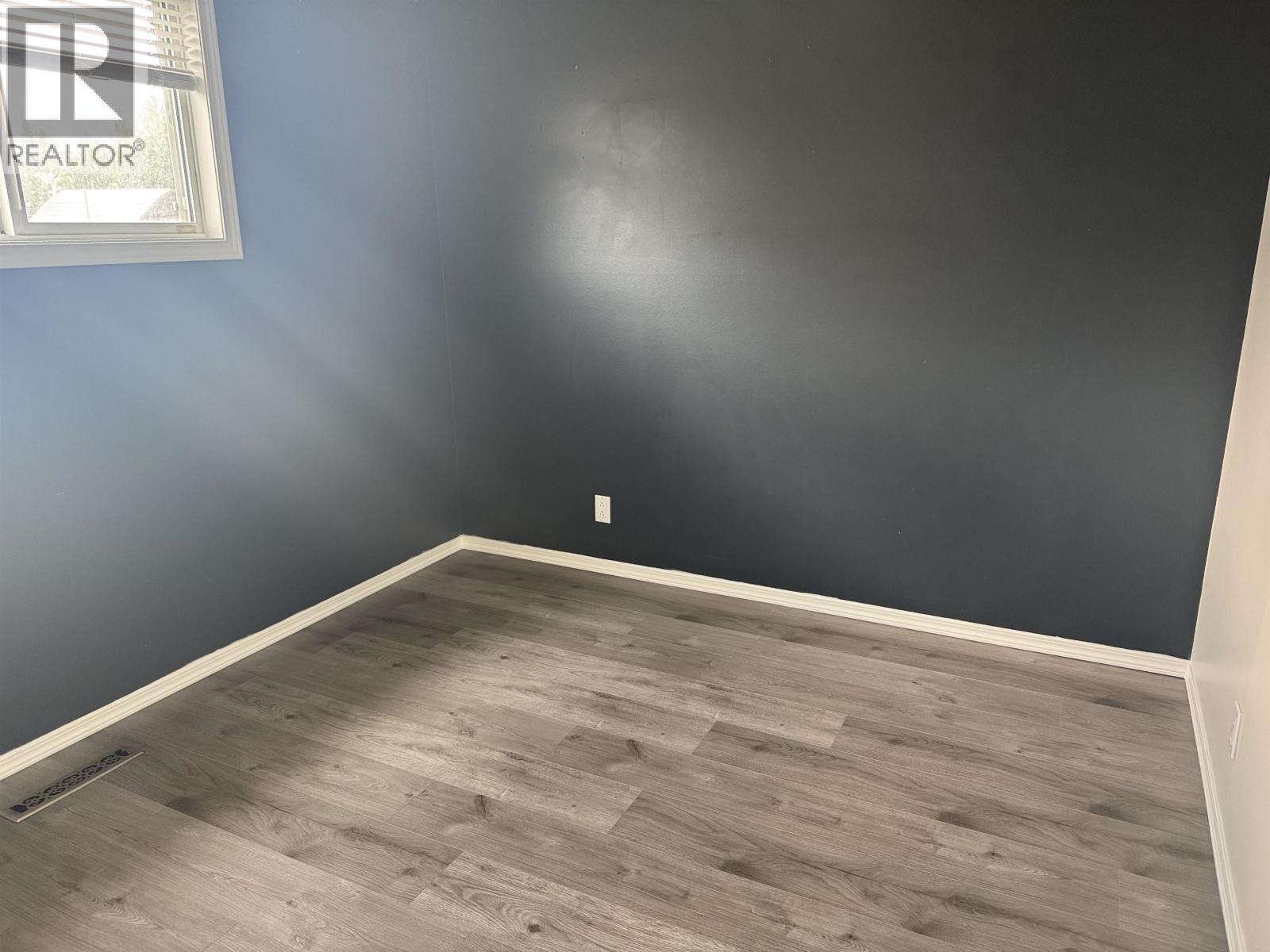 220 CRYSDALE DRIVE, Mackenzie