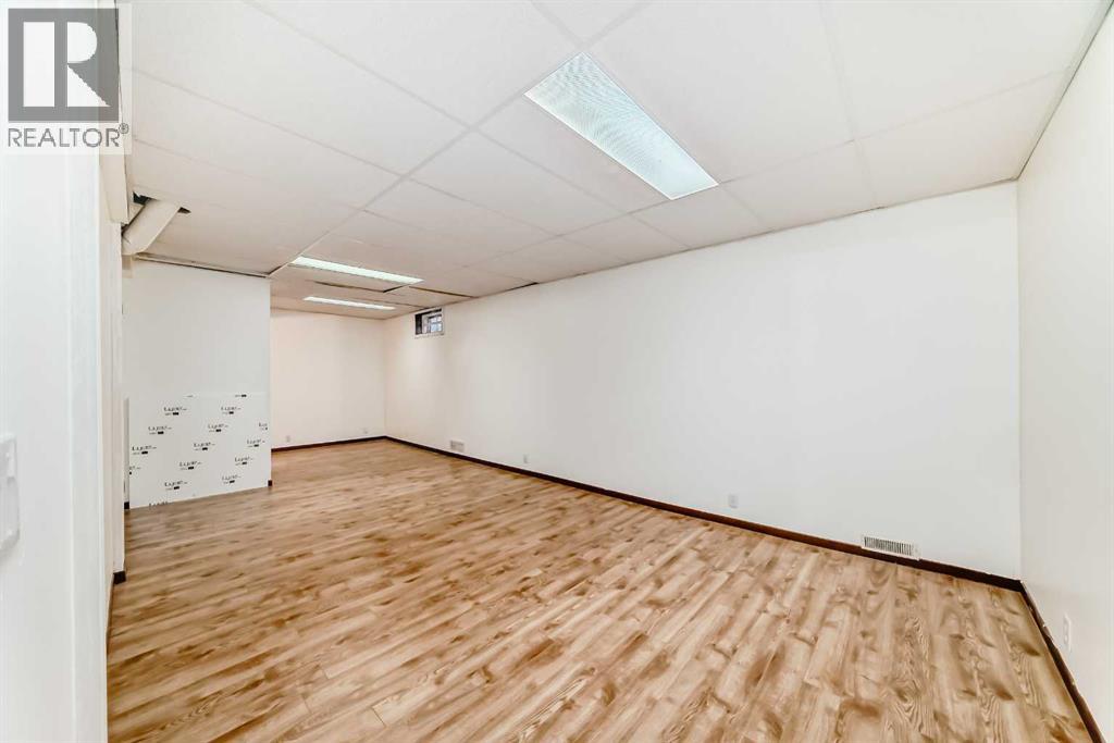 Single Family House for Sale in  Woodbine Boulevard SW Woodbine Calgary 