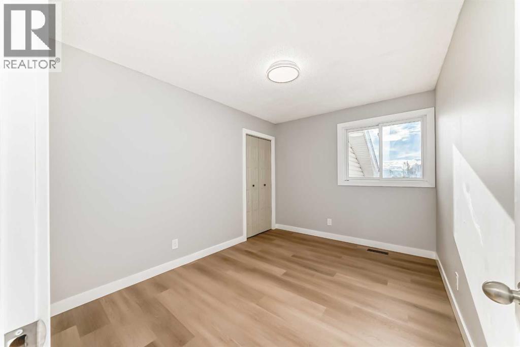 Single Family House for Sale in  Woodbine Boulevard SW Woodbine Calgary 