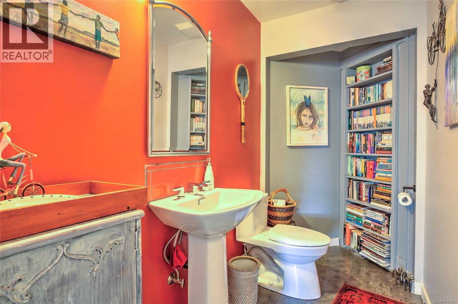 7777 Sunset Dr, Lake Cowichan