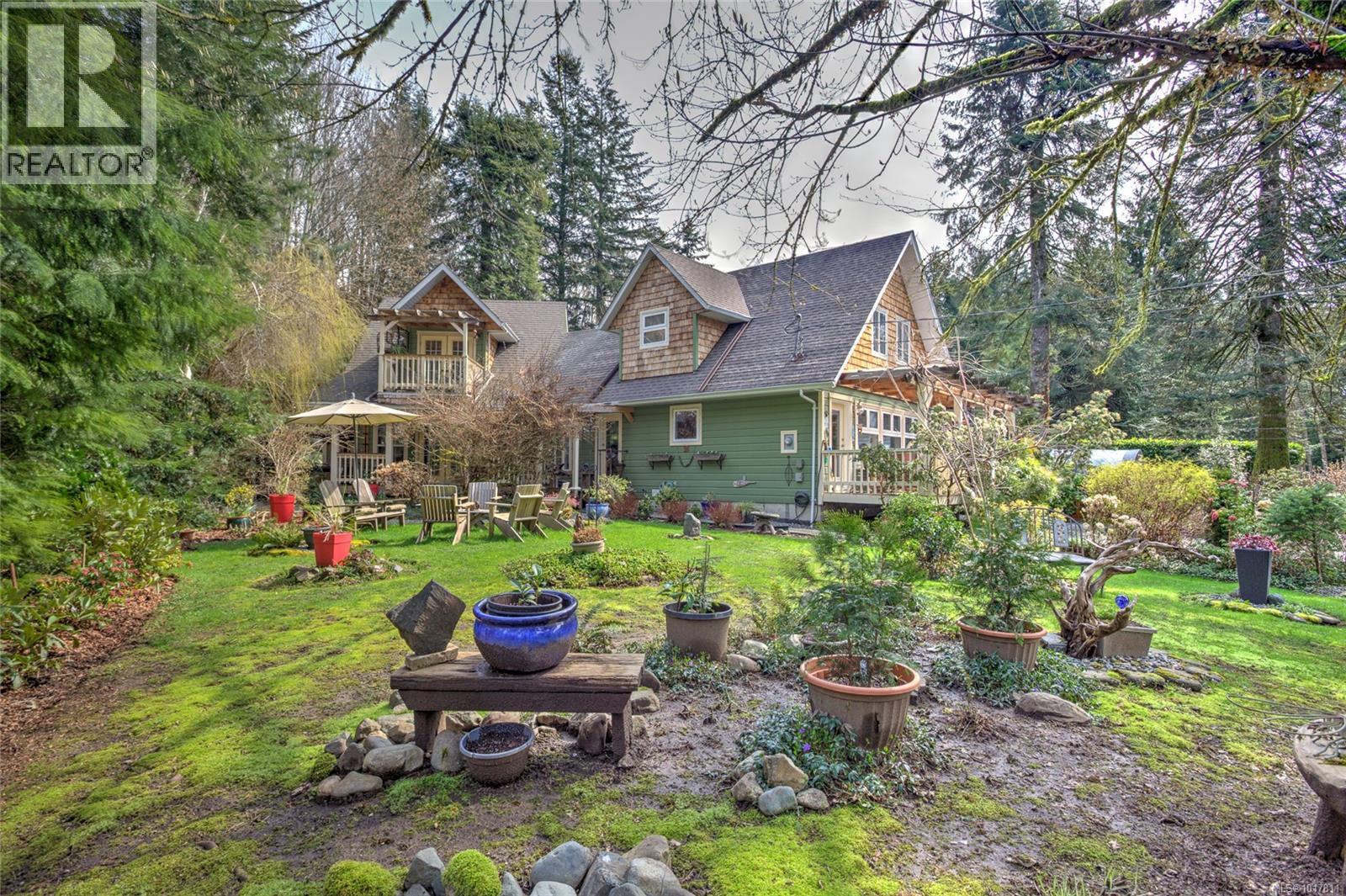 7777 Sunset Dr, Lake Cowichan