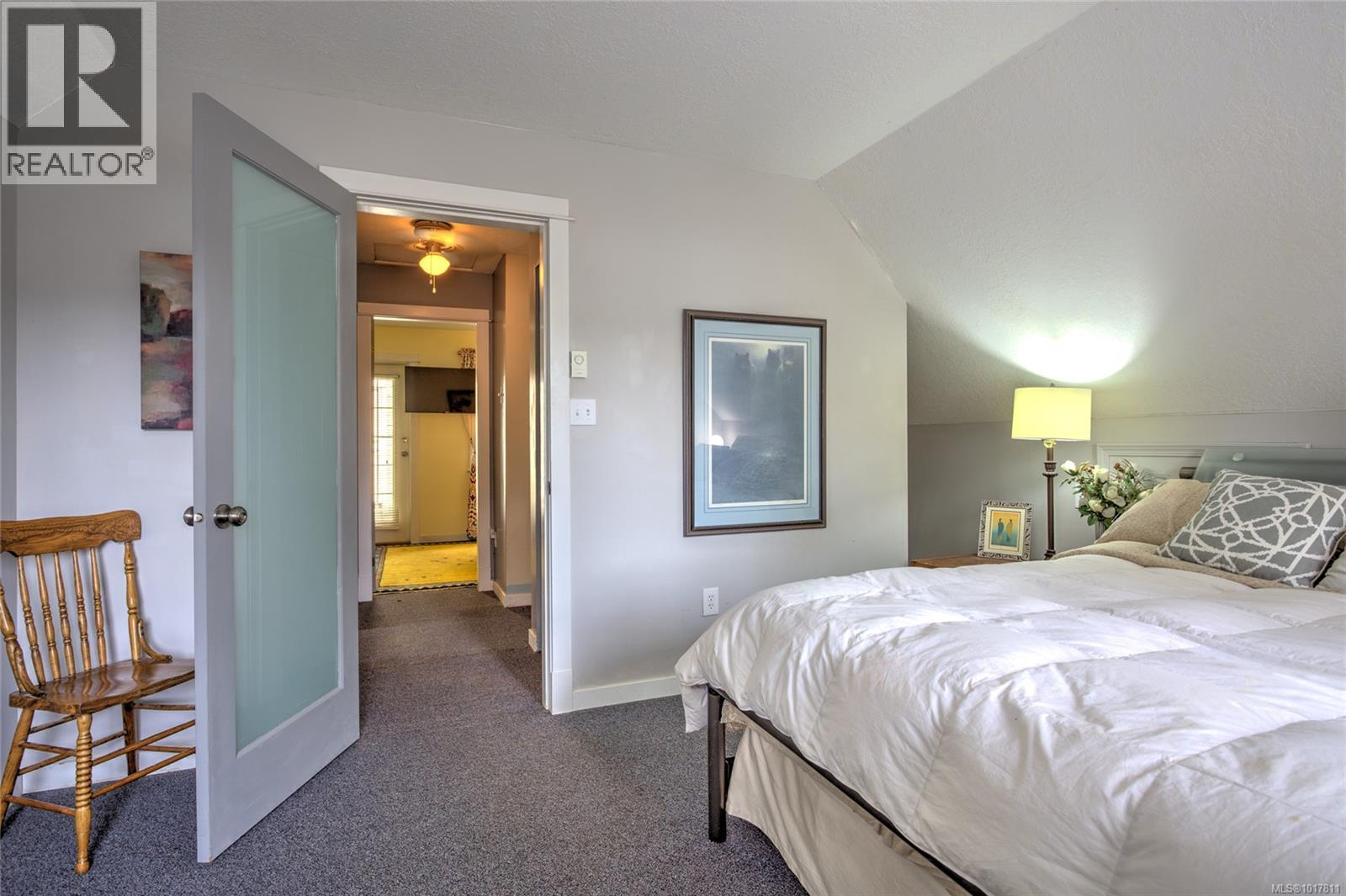 7777 Sunset Dr, Lake Cowichan