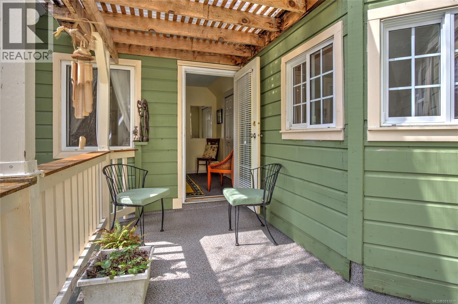 7777 Sunset Dr, Lake Cowichan