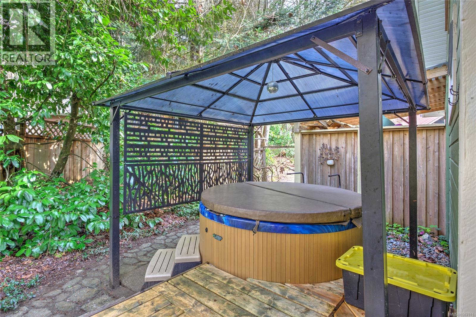 7777 Sunset Dr, Lake Cowichan