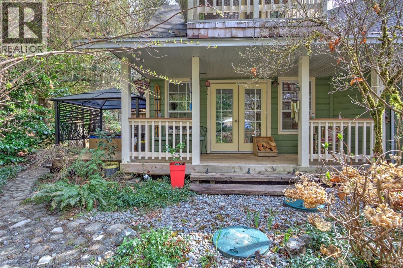 7777 Sunset Dr, Lake Cowichan