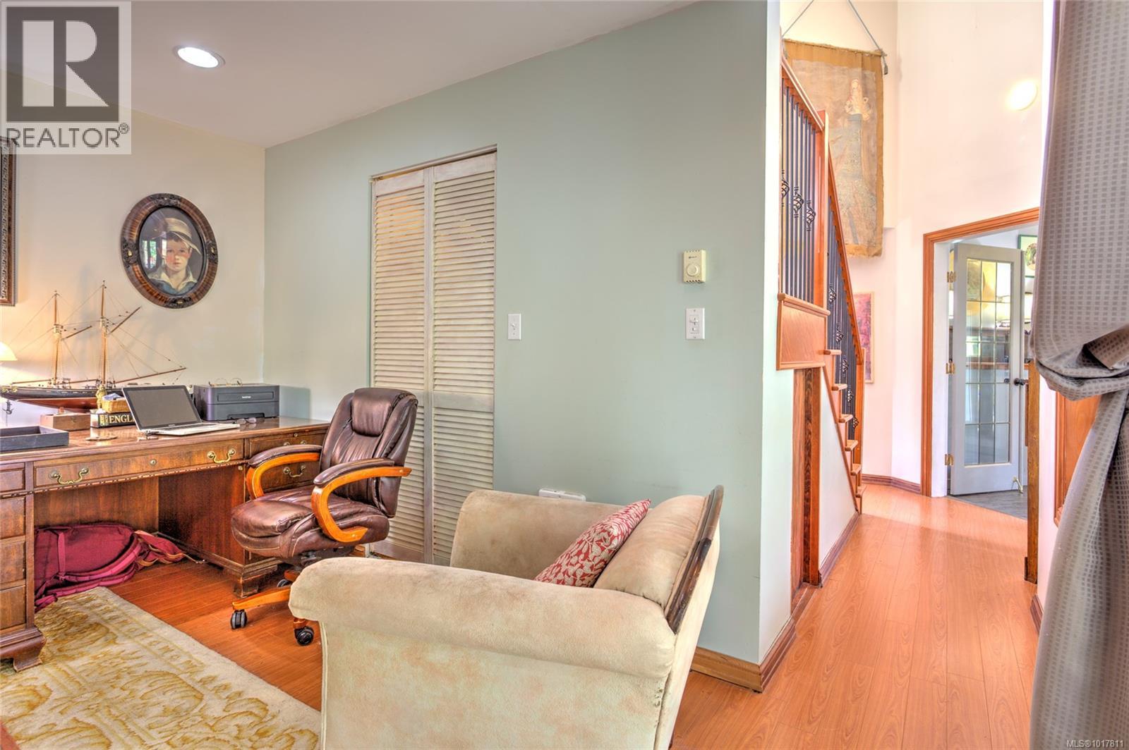 7777 Sunset Dr, Lake Cowichan