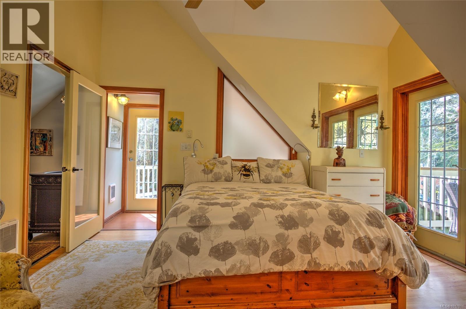 7777 Sunset Dr, Lake Cowichan