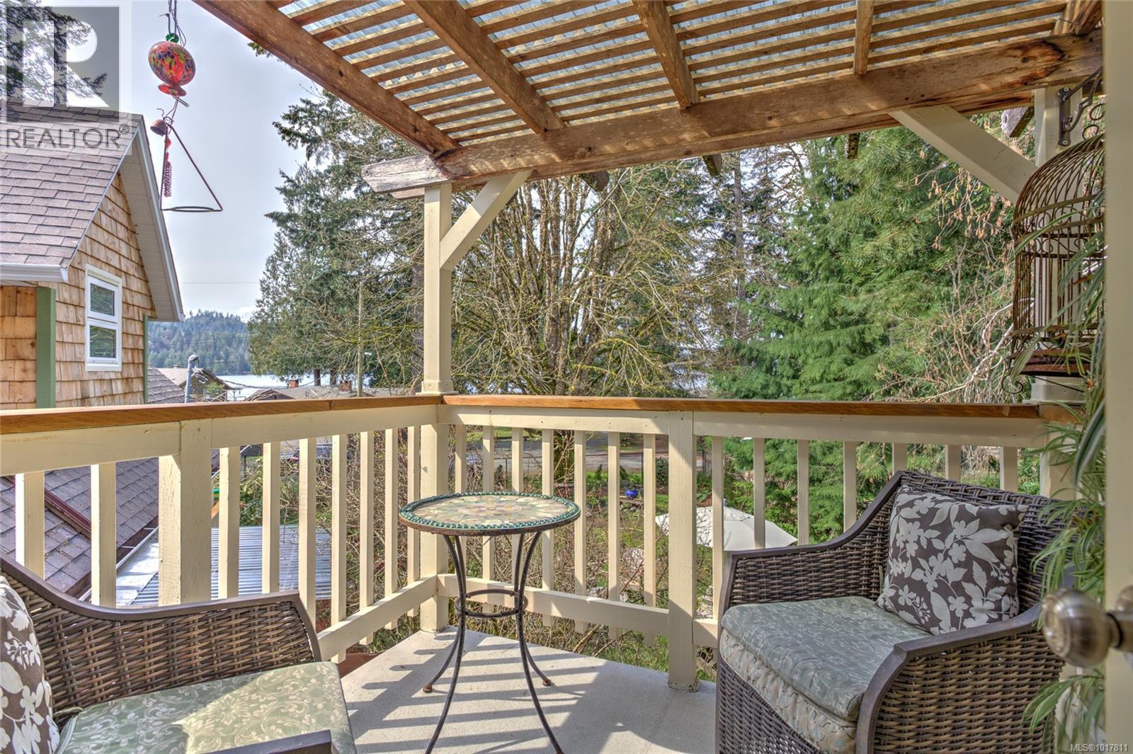 7777 Sunset Dr, Lake Cowichan