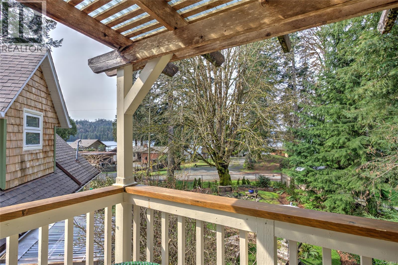 7777 Sunset Dr, Lake Cowichan