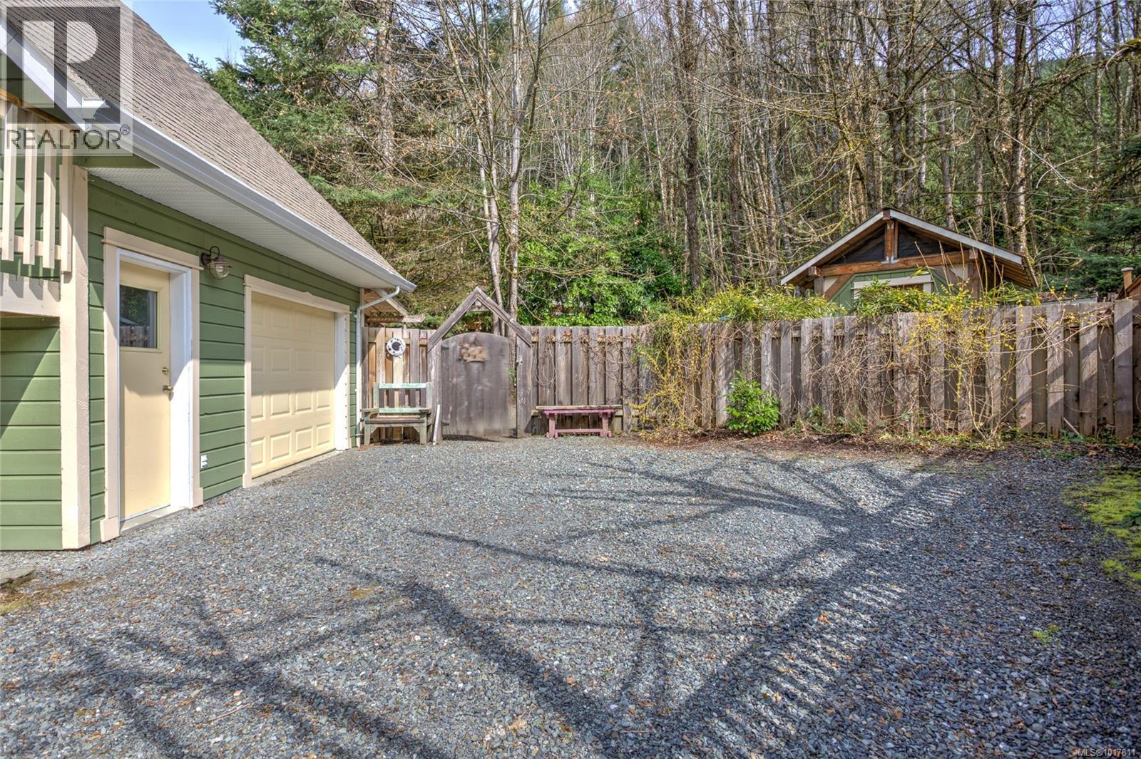 7777 Sunset Dr, Lake Cowichan