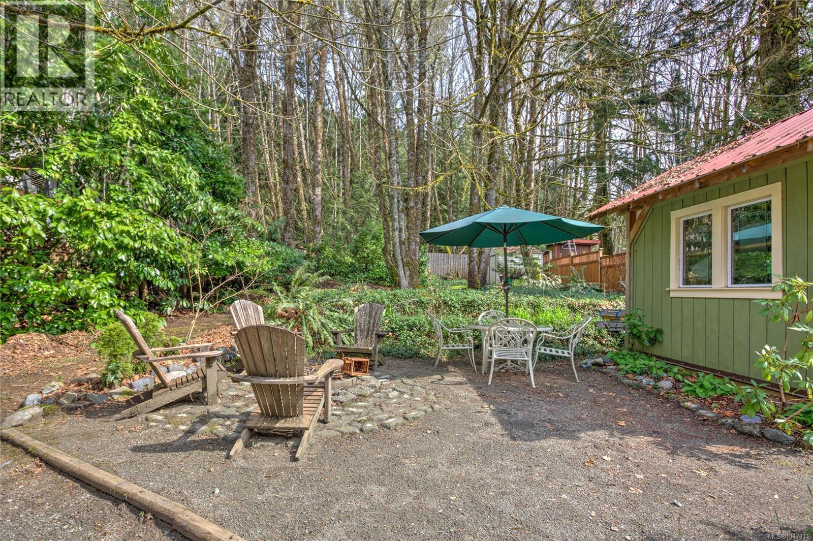 7777 Sunset Dr, Lake Cowichan