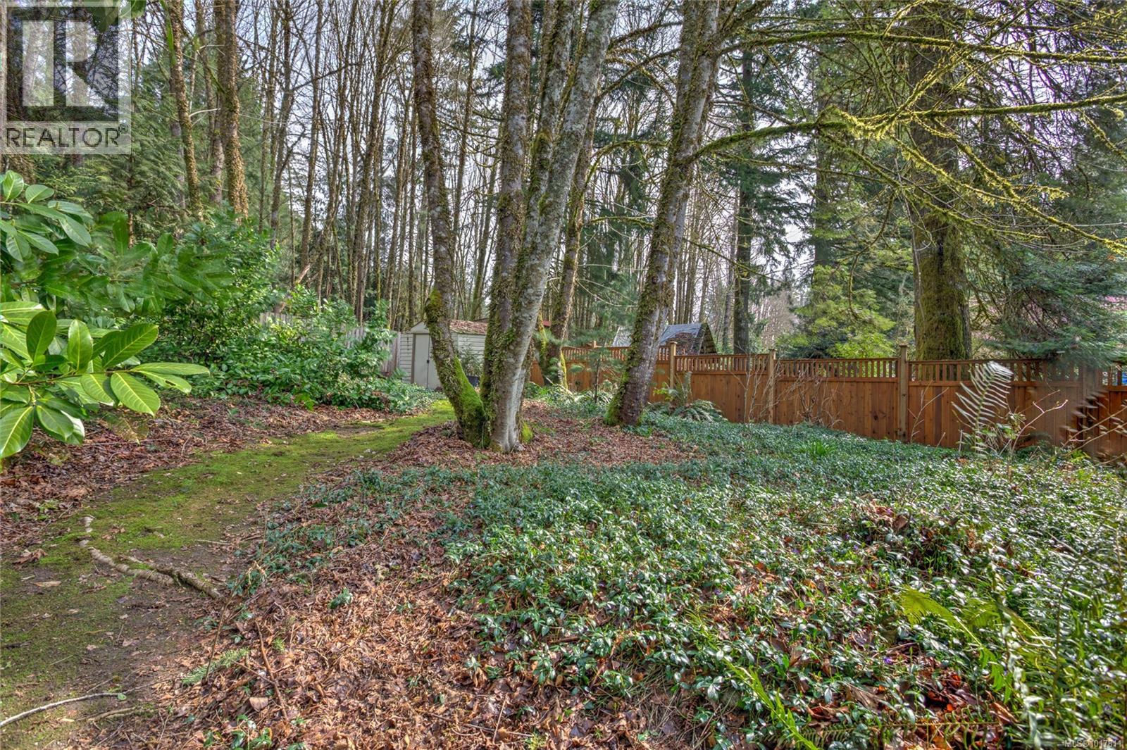 7777 Sunset Dr, Lake Cowichan