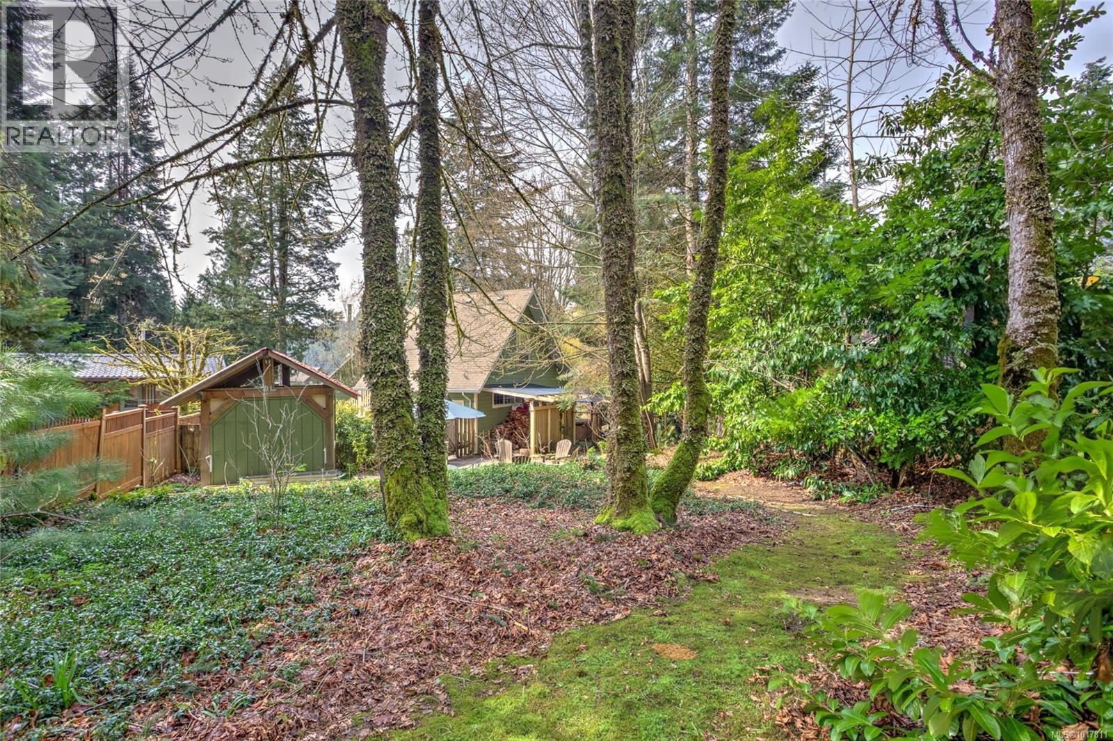 7777 Sunset Dr, Lake Cowichan