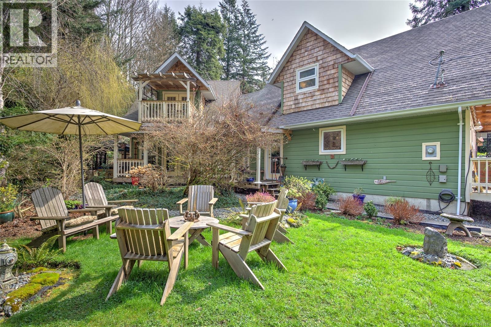 7777 Sunset Dr, Lake Cowichan