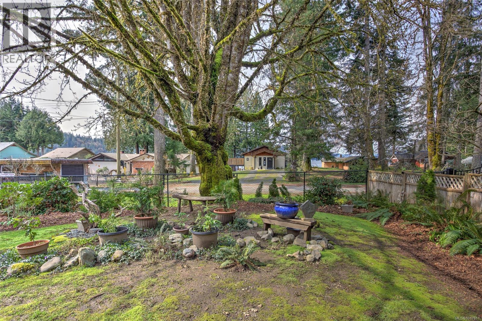 7777 Sunset Dr, Lake Cowichan