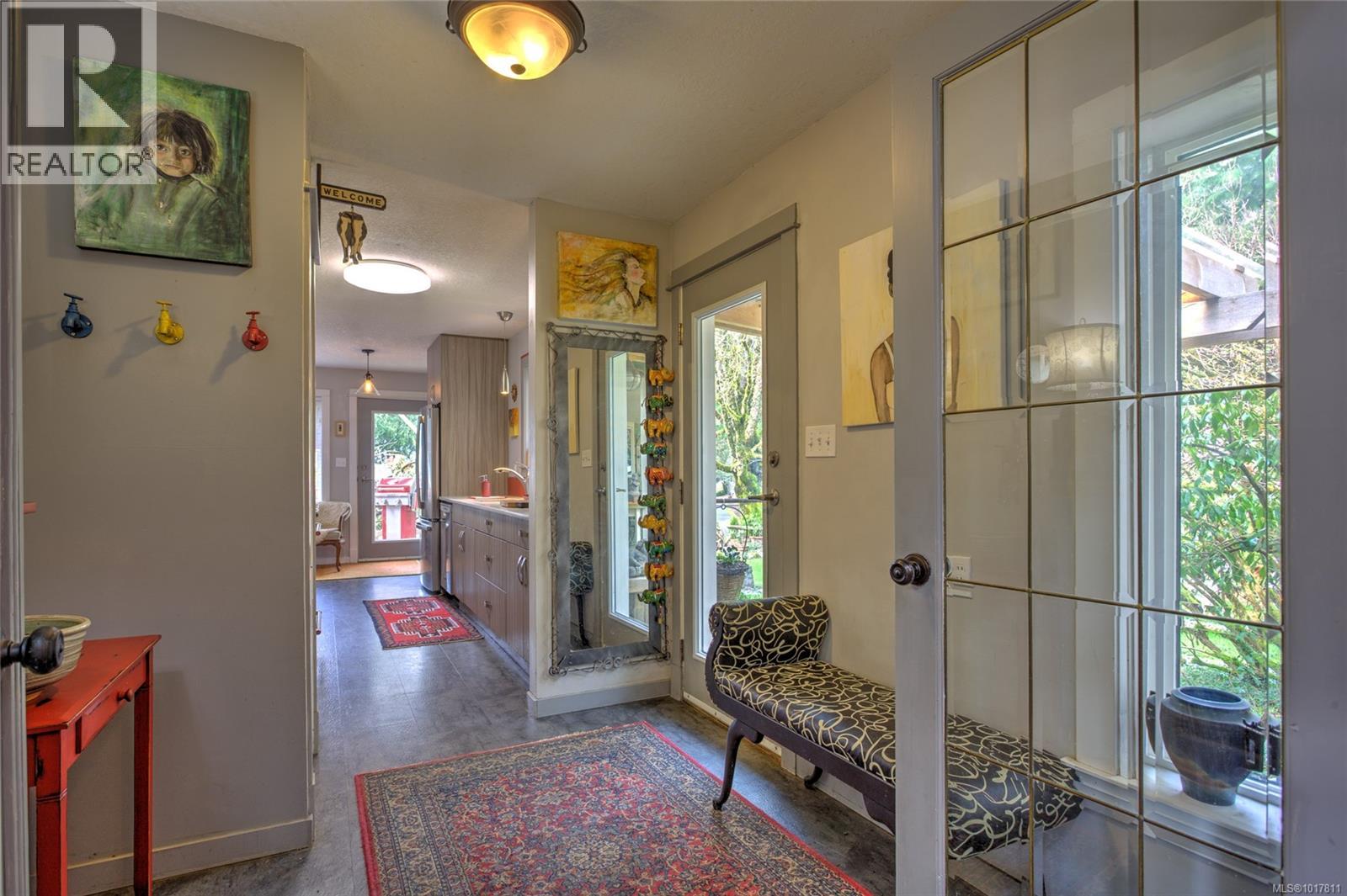 7777 Sunset Dr, Lake Cowichan