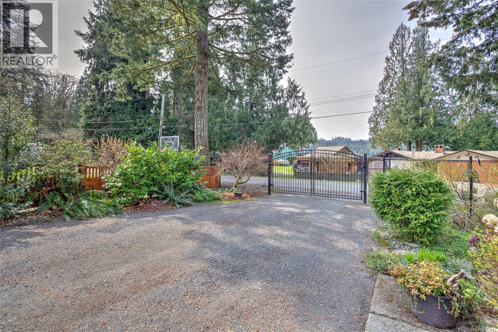 7777 Sunset Dr, Lake Cowichan