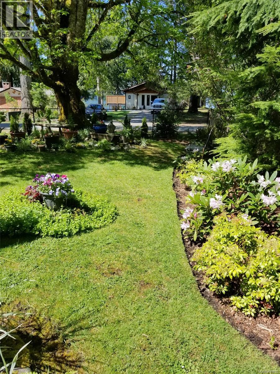 7777 Sunset Dr, Lake Cowichan