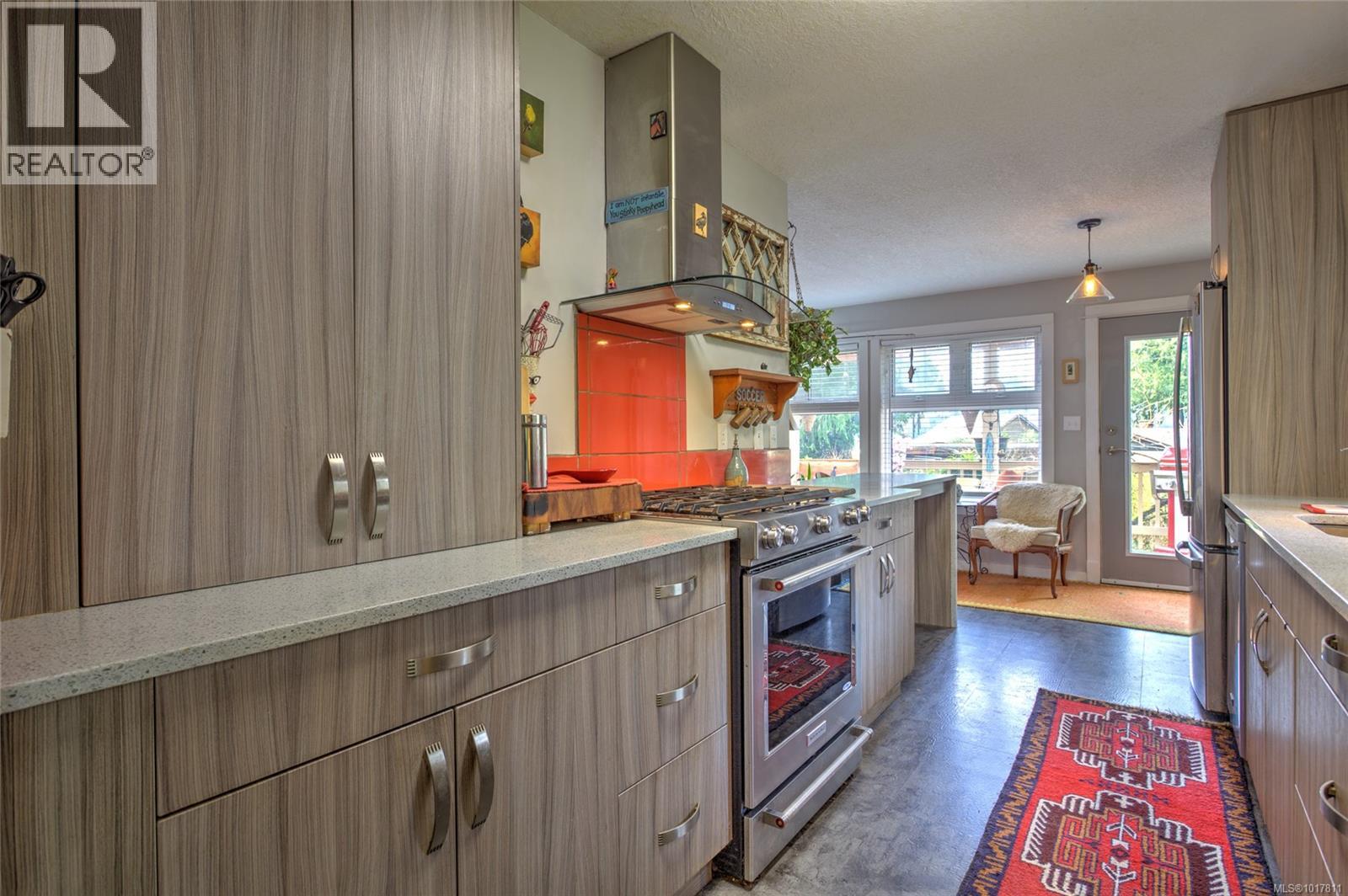 7777 Sunset Dr, Lake Cowichan