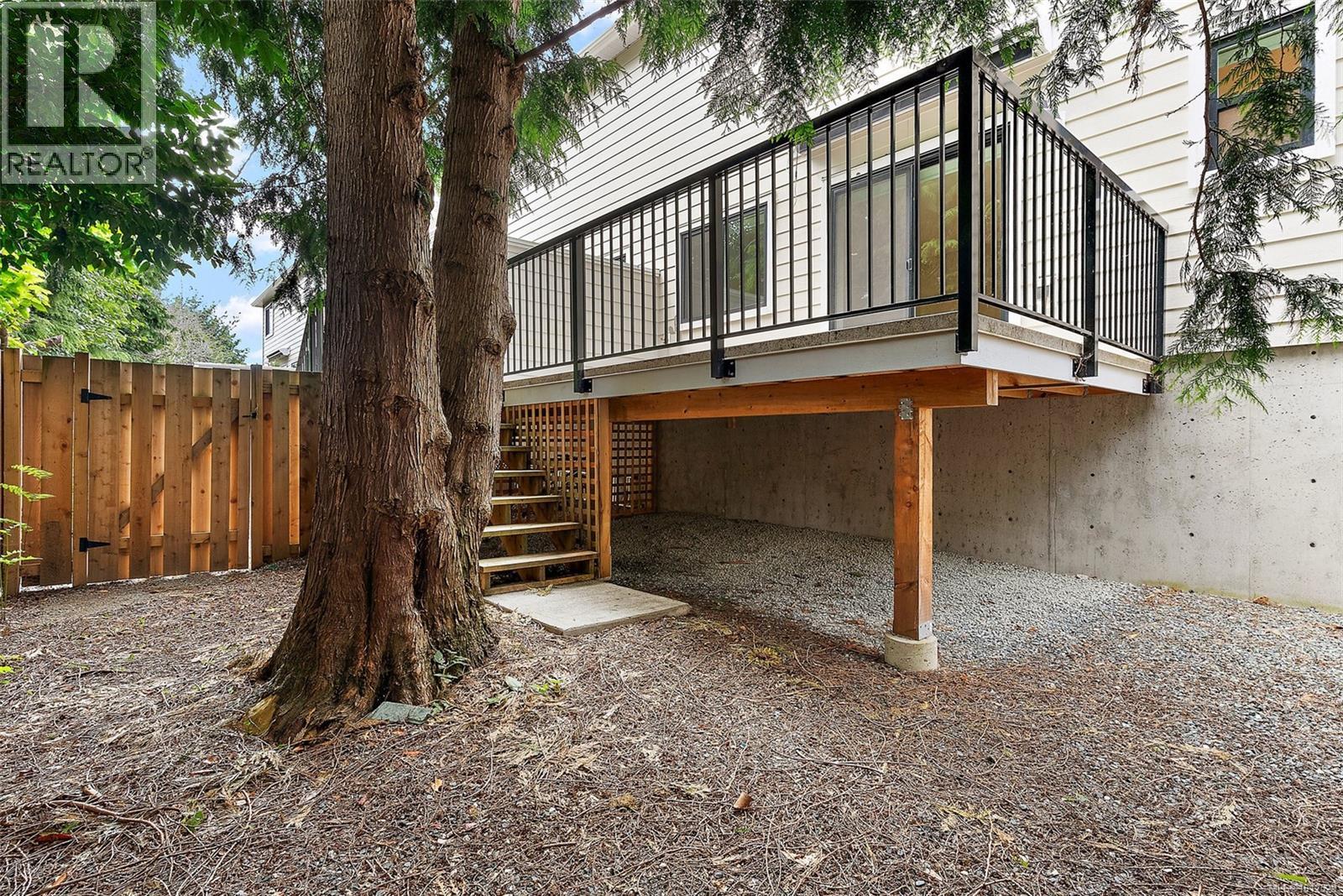 104 2096 Kennedy St, Sooke