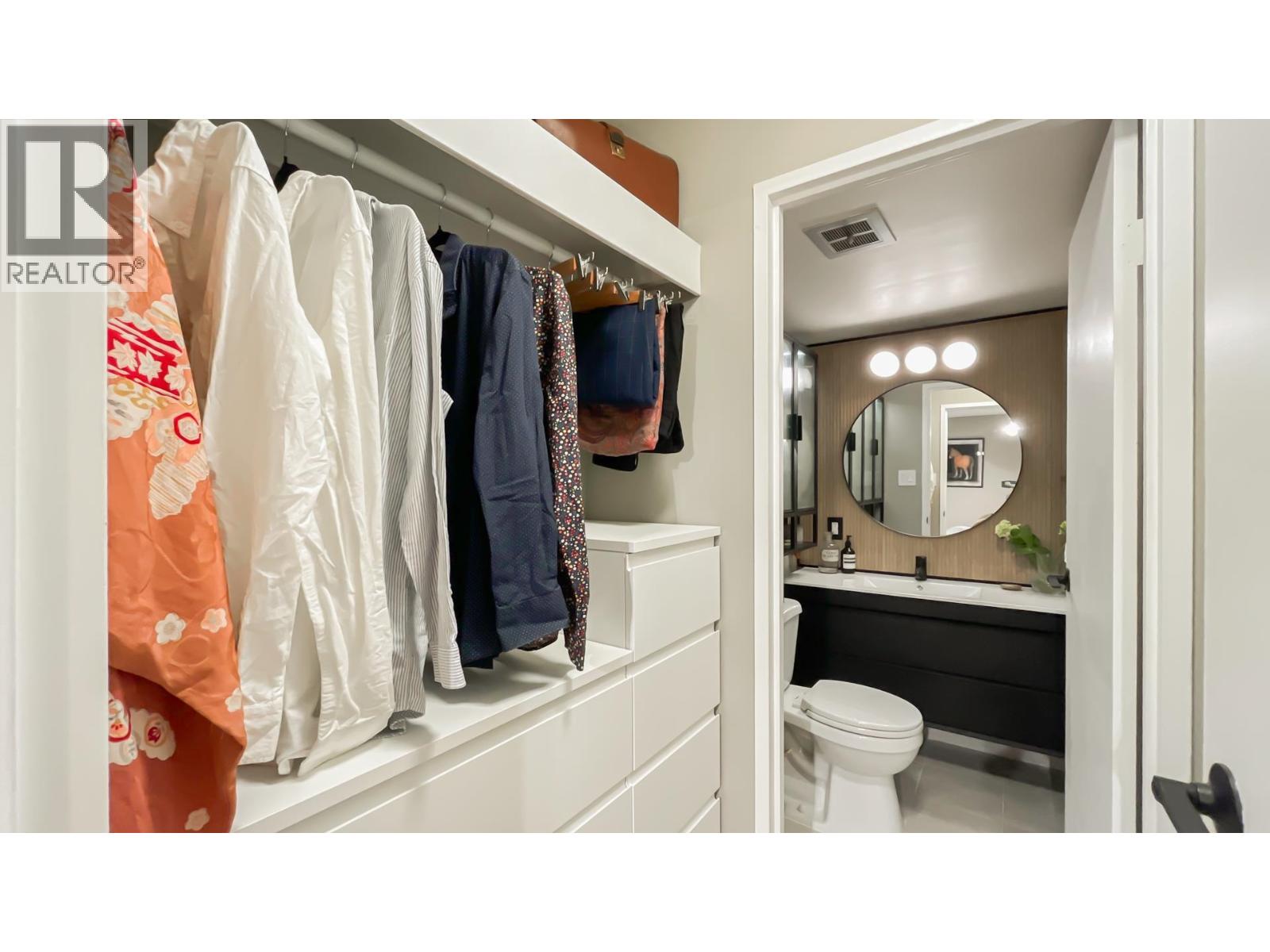 102 2016 FULLERTON AVENUE, North Vancouver