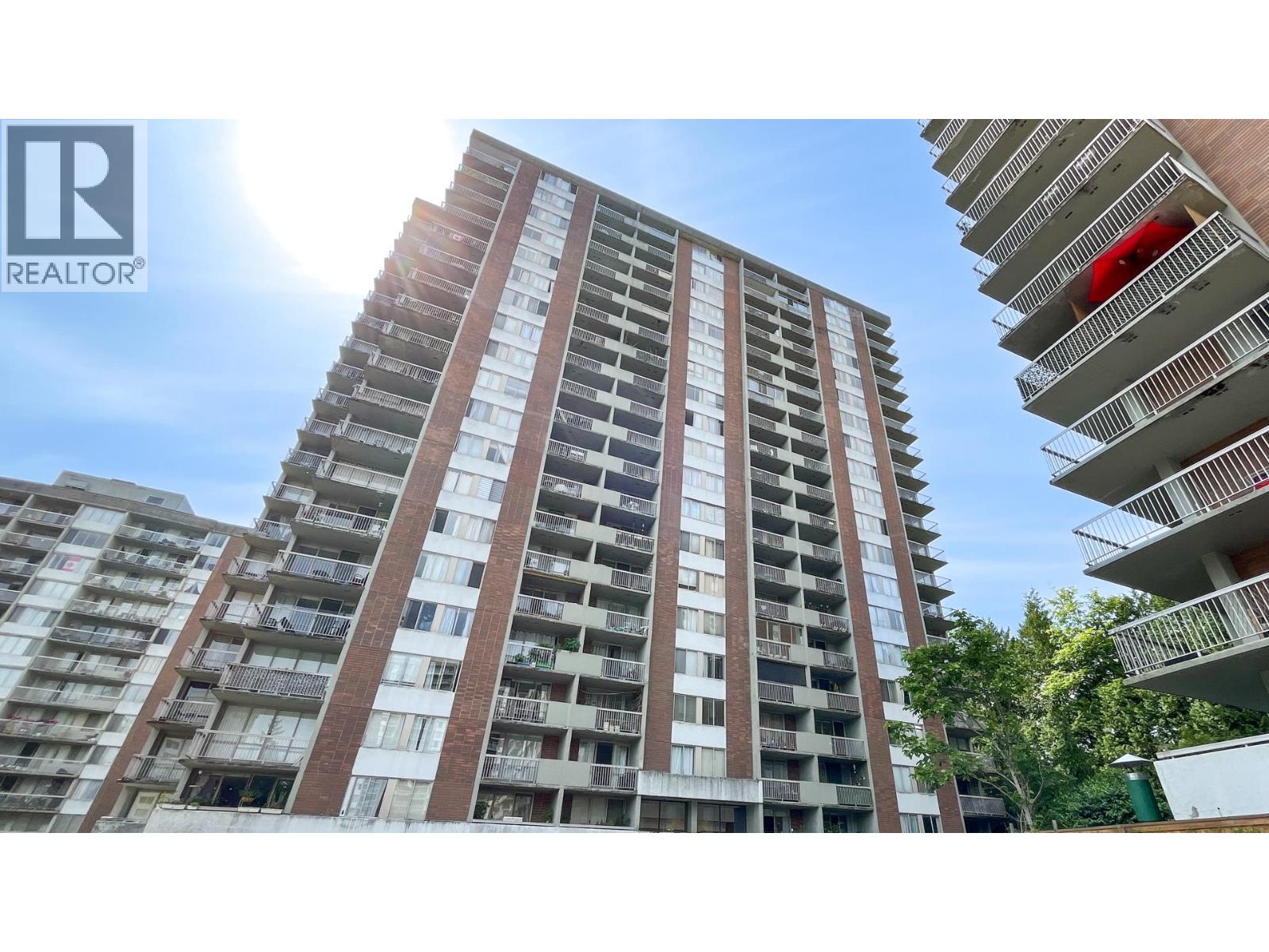 102 2016 FULLERTON AVENUE, North Vancouver