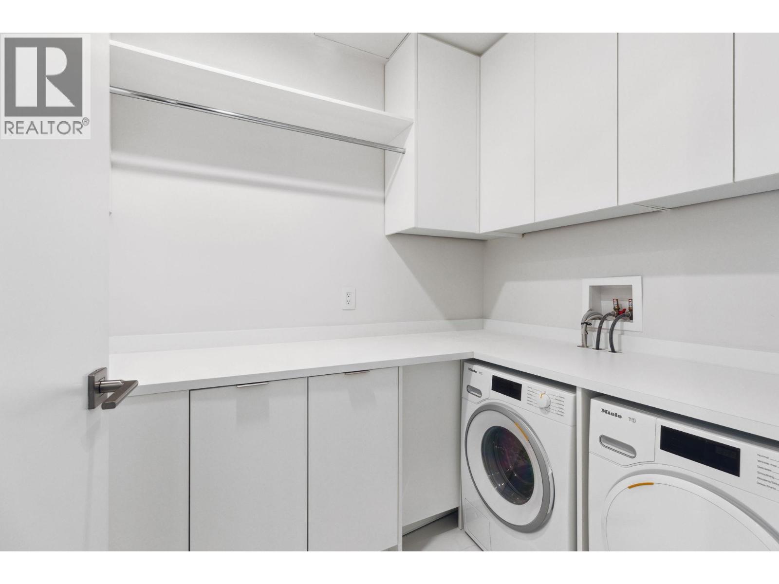 503 6707 NELSON AVENUE, West Vancouver