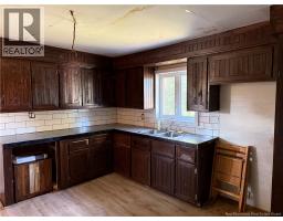 348 St-jean Street, Saint Leonard, NB E7E2B6 Photo 11