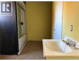 348 St-jean Street, Saint Leonard, NB E7E2B6 Photo 15