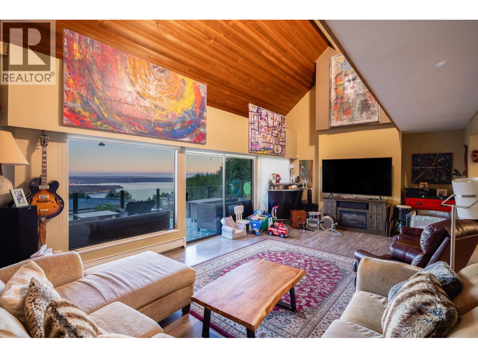 1591 CHARTWELL DRIVE, West Vancouver