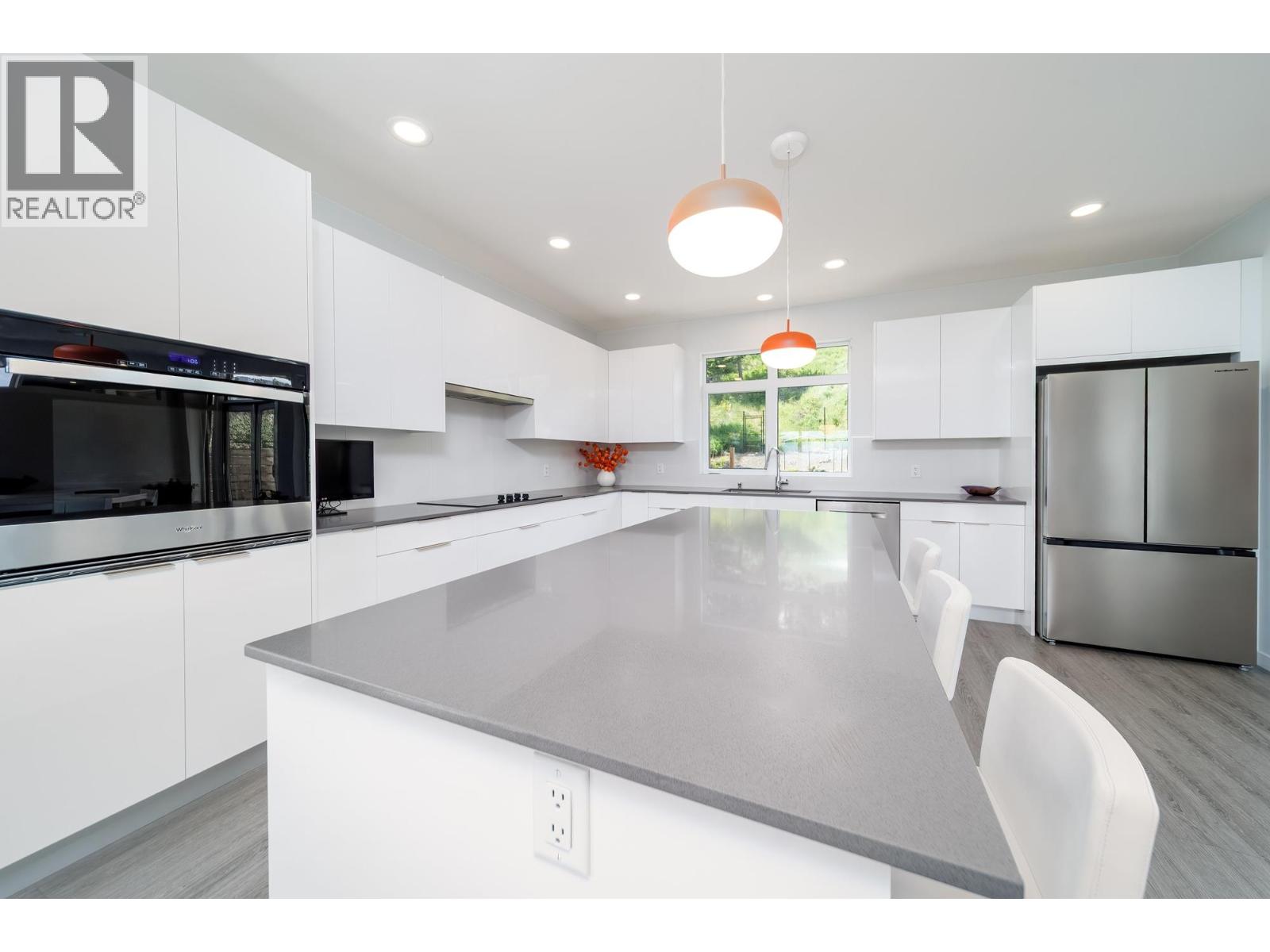  3702 Astoria Drive, West Kelowna