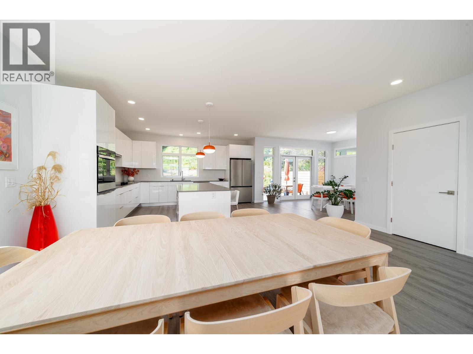  3702 Astoria Drive, West Kelowna