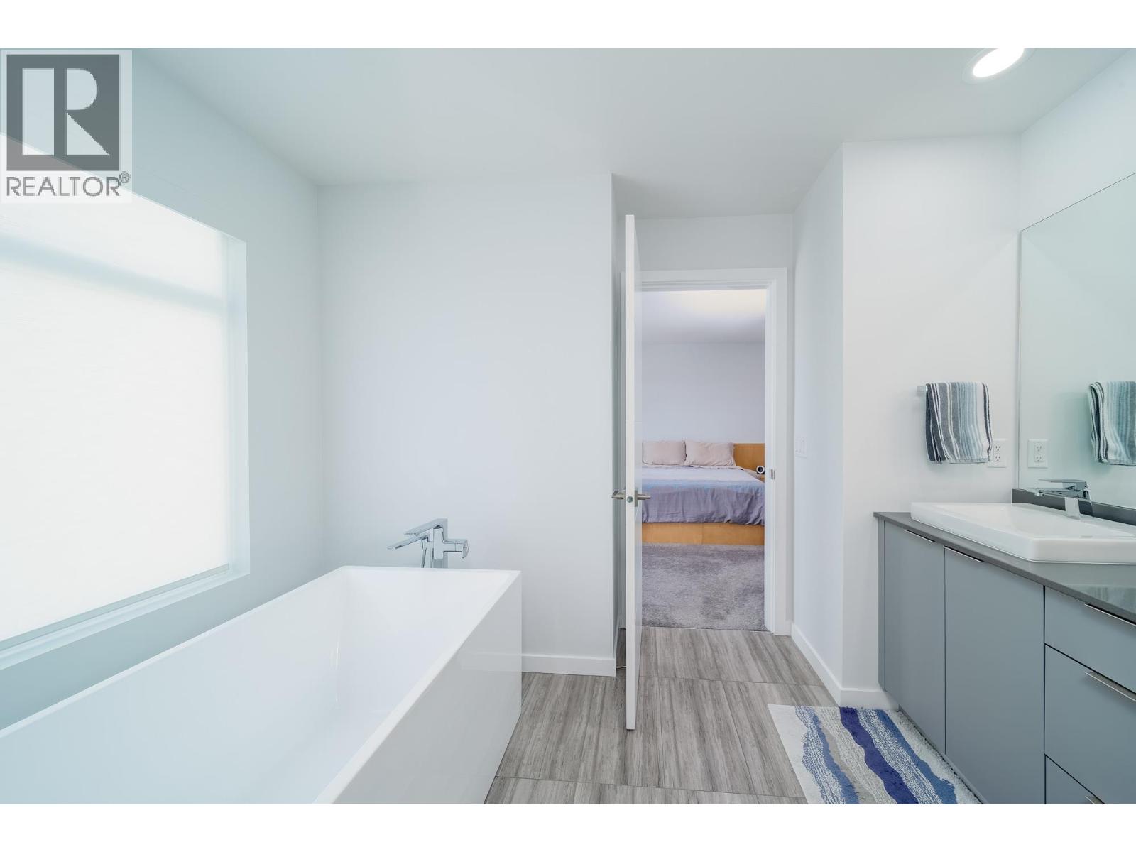  3702 Astoria Drive, West Kelowna