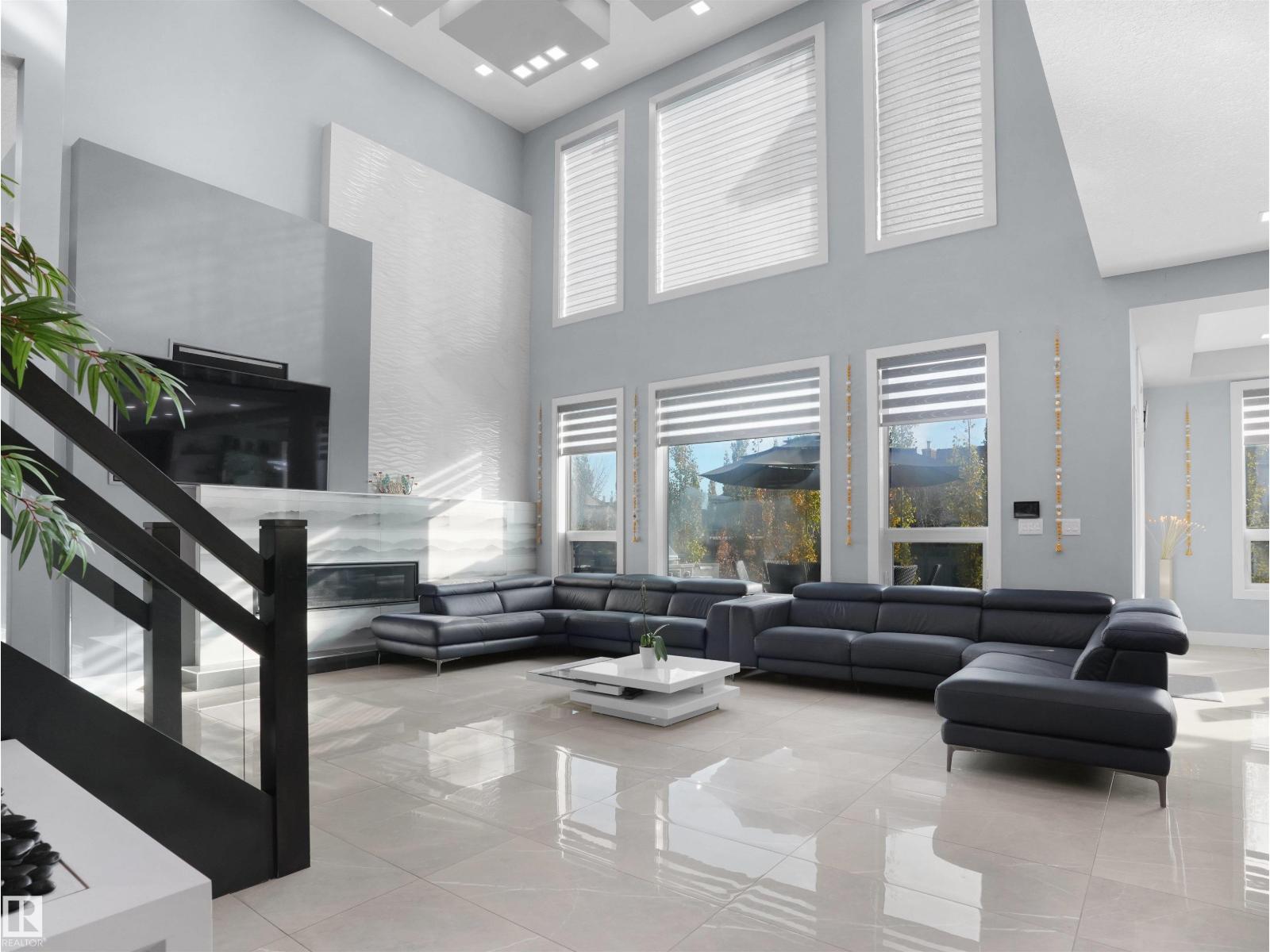 913 WOOD PL NW, Edmonton