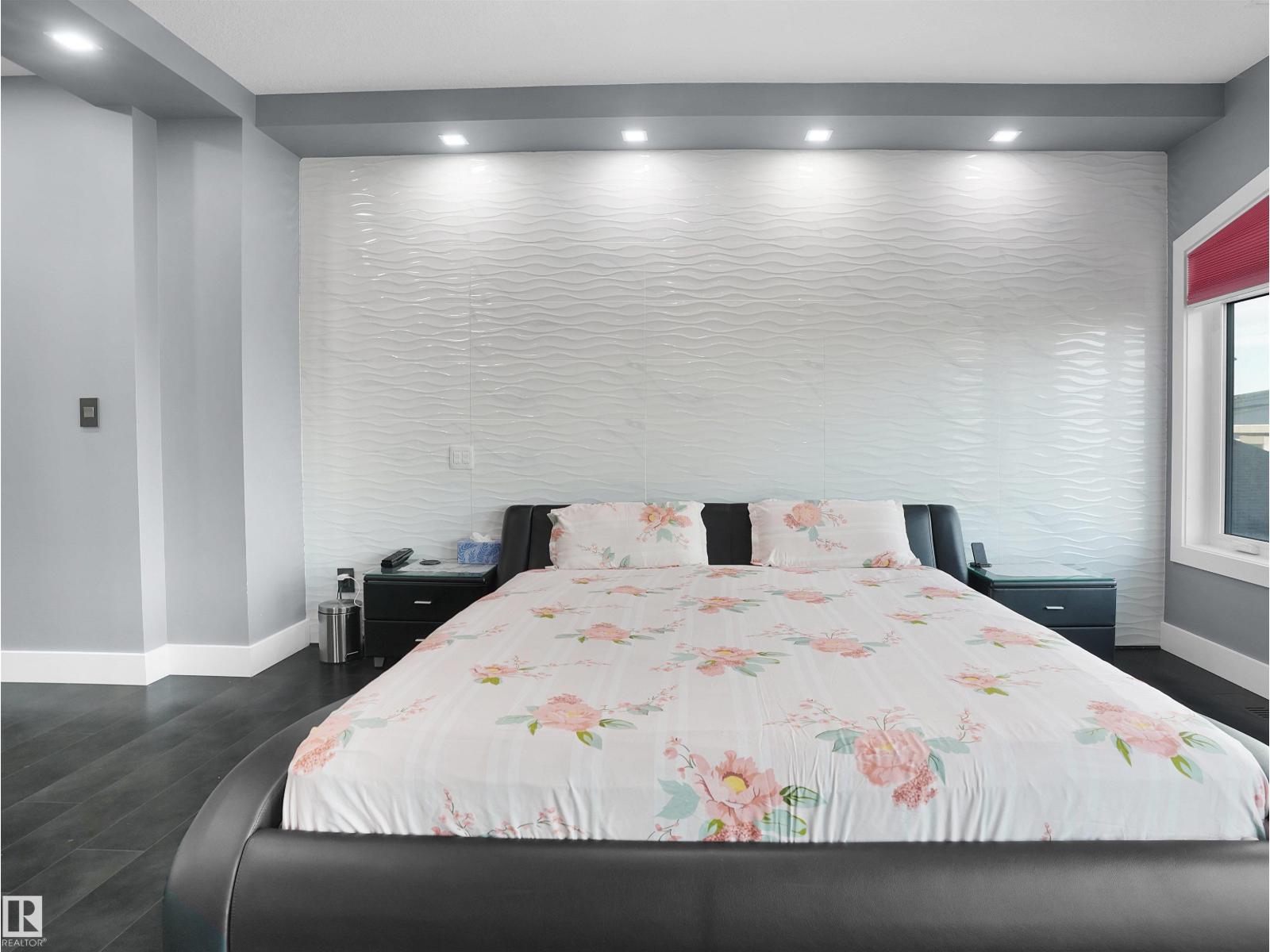 913 WOOD PL NW, Edmonton