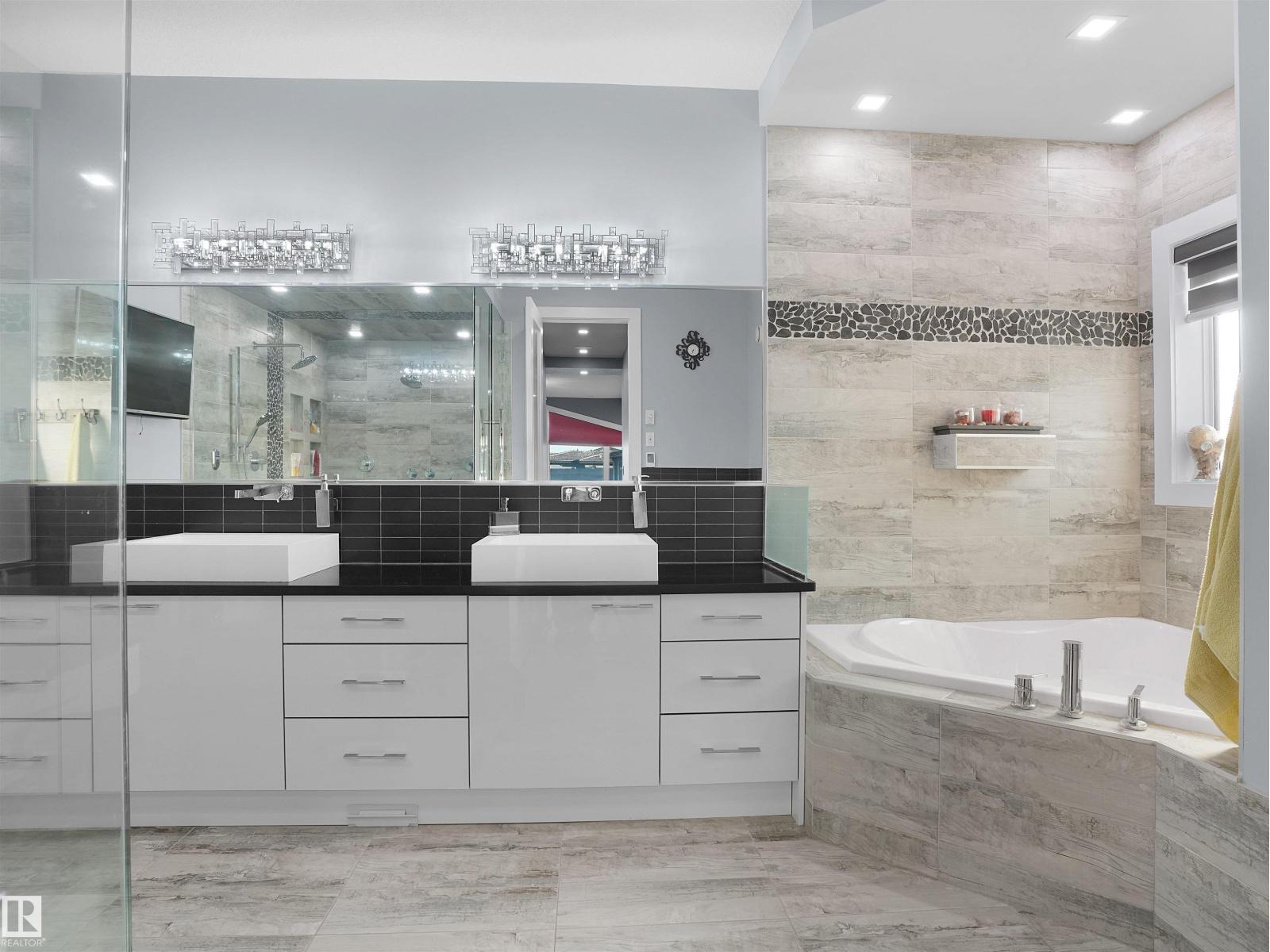 913 WOOD PL NW, Edmonton