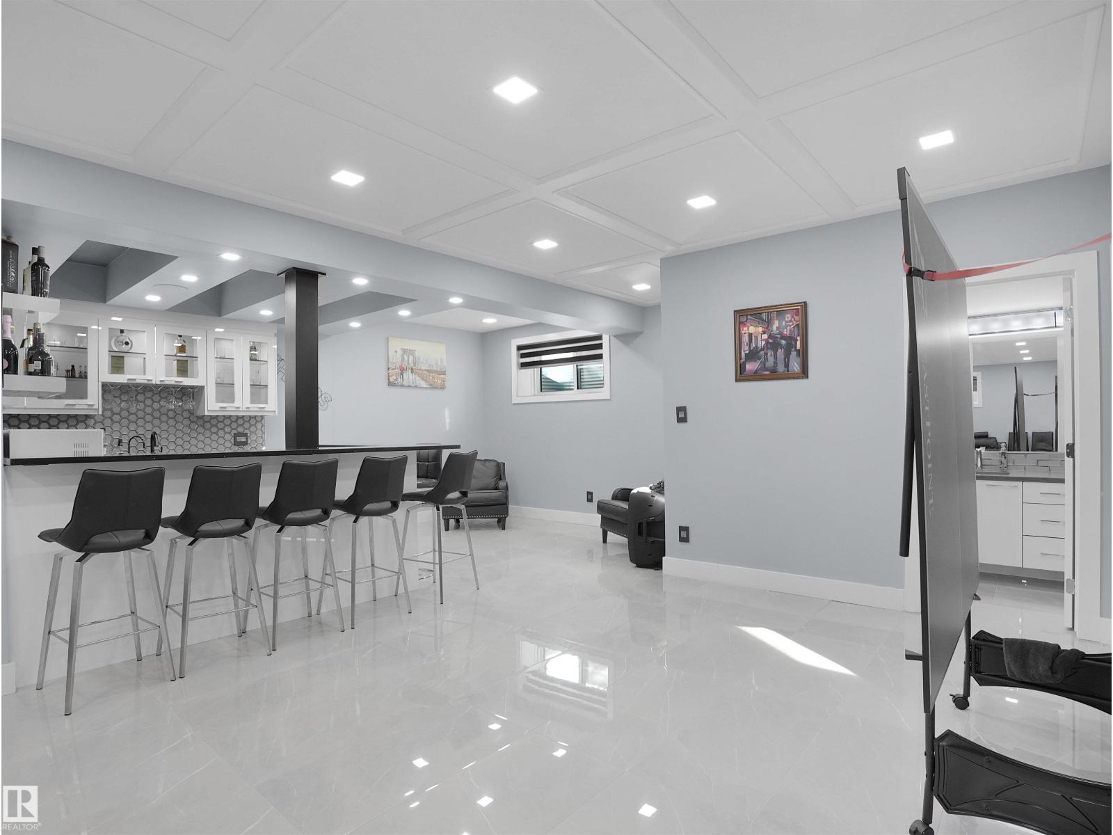 913 WOOD PL NW, Edmonton