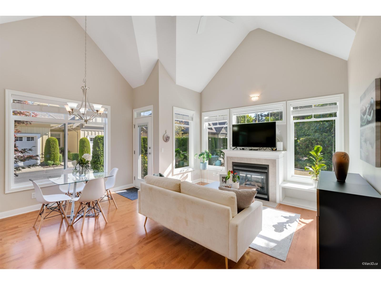 35 14968 24 AVENUE, Surrey