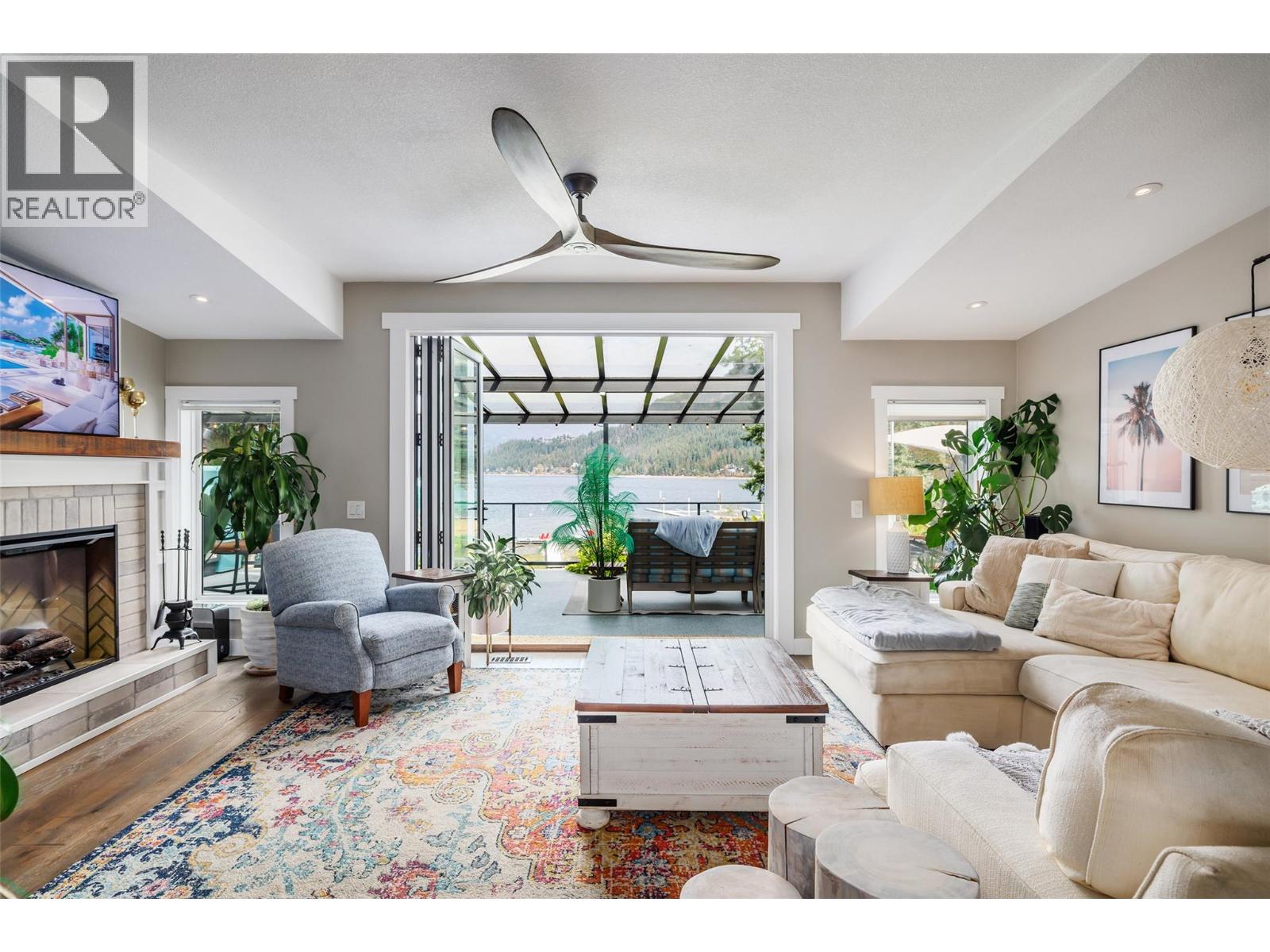  2661 Blind Bay Road, Blind Bay