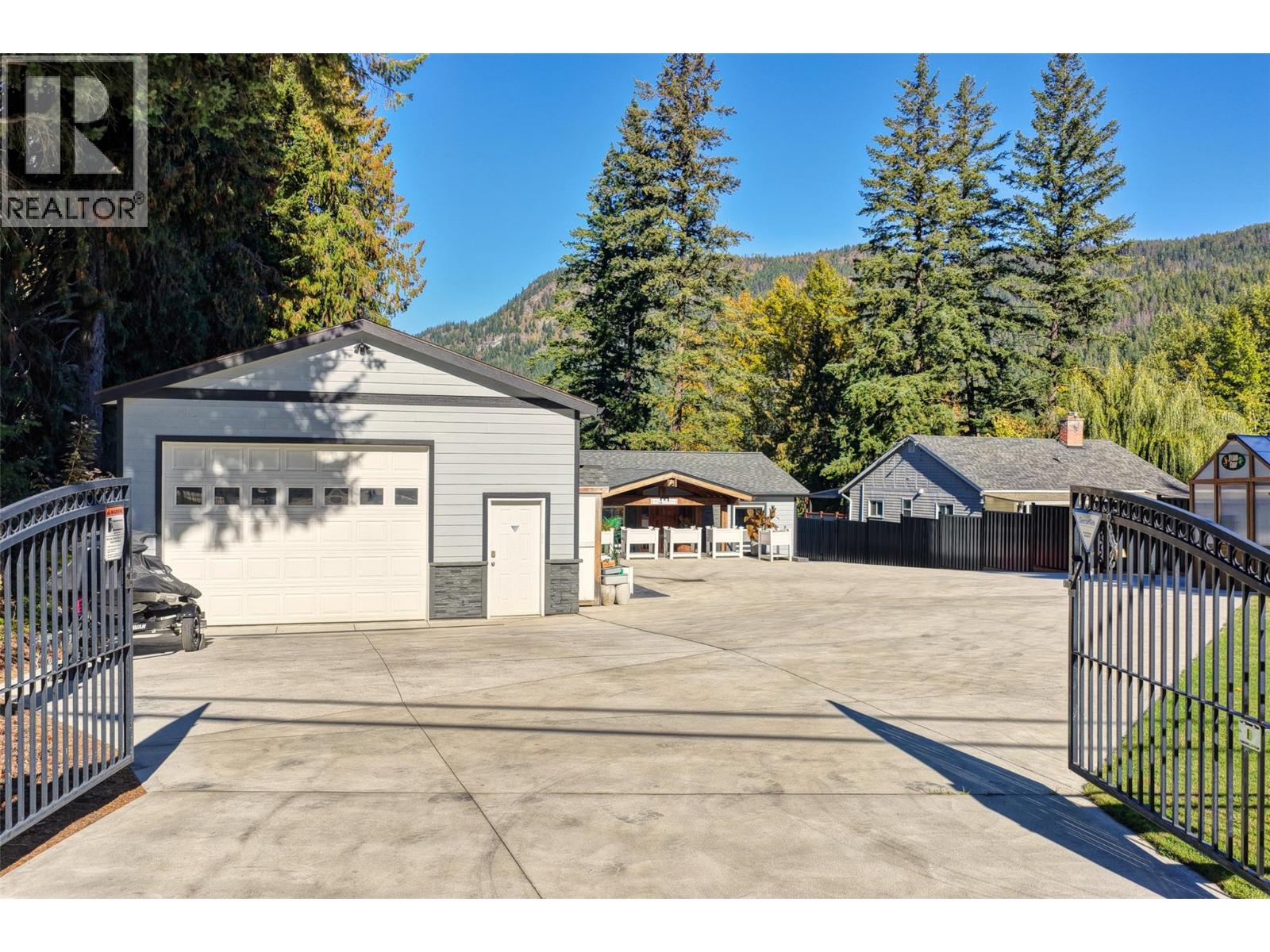  2661 Blind Bay Road, Blind Bay