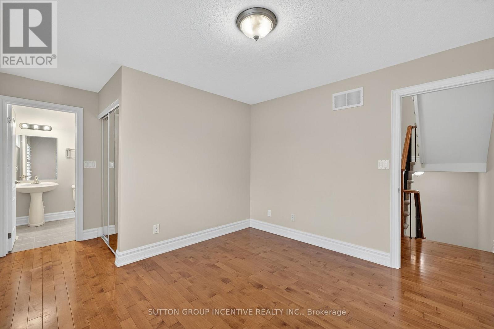 23 WHITE OAKS ROAD - 23