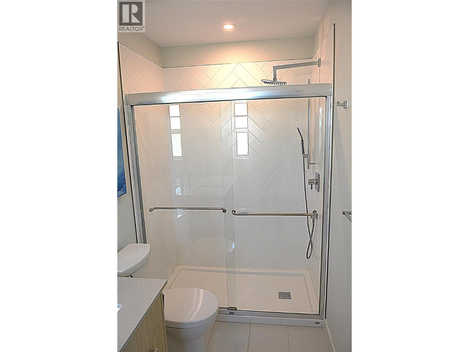 104 1393 9TH Avenue, Kamloops