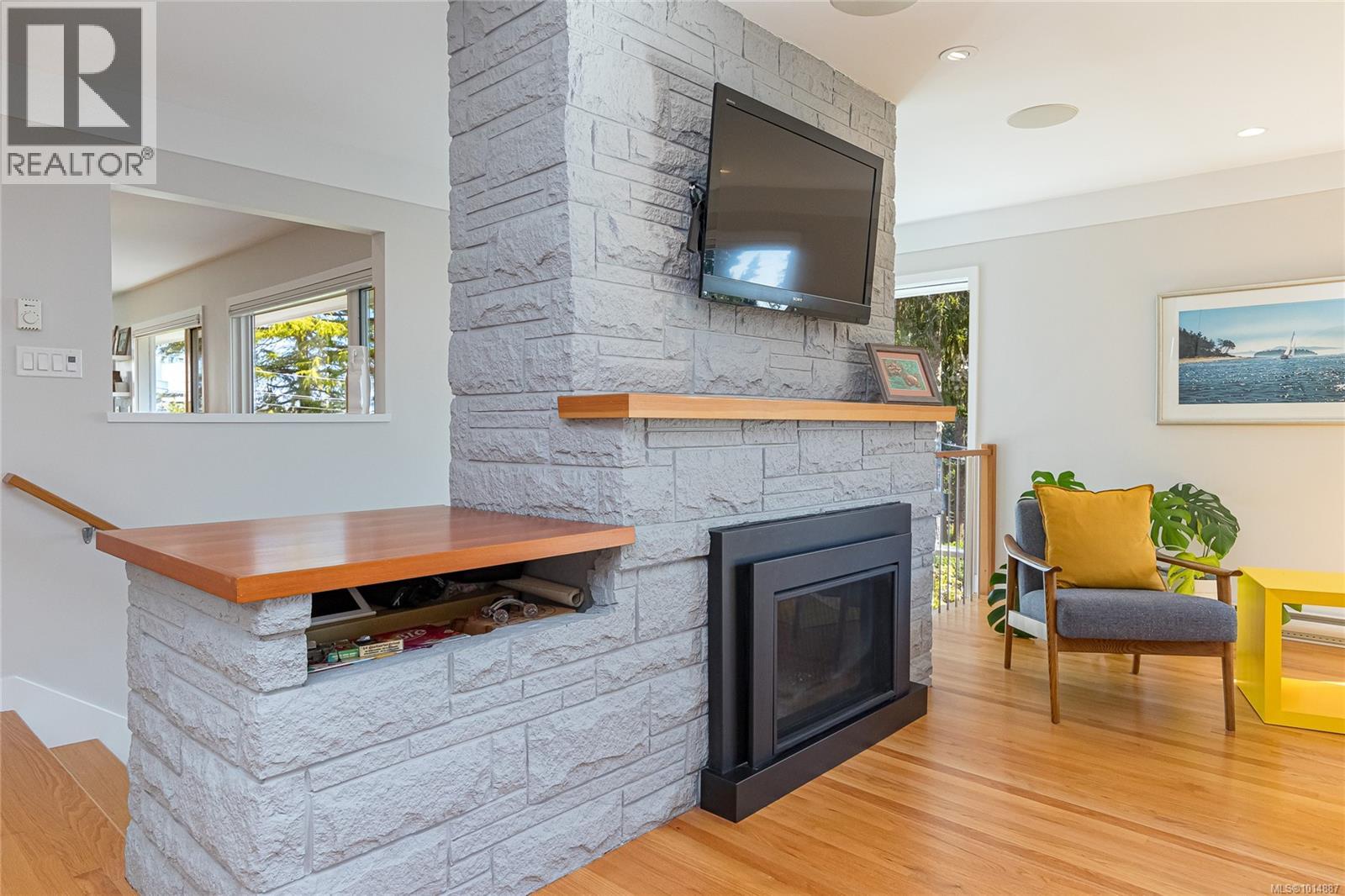 8650 Emard Terr, North Saanich