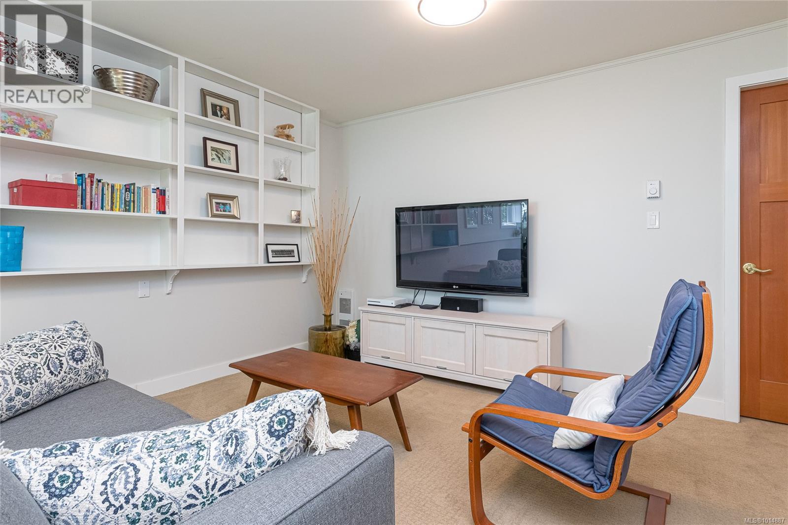 8650 Emard Terr, North Saanich