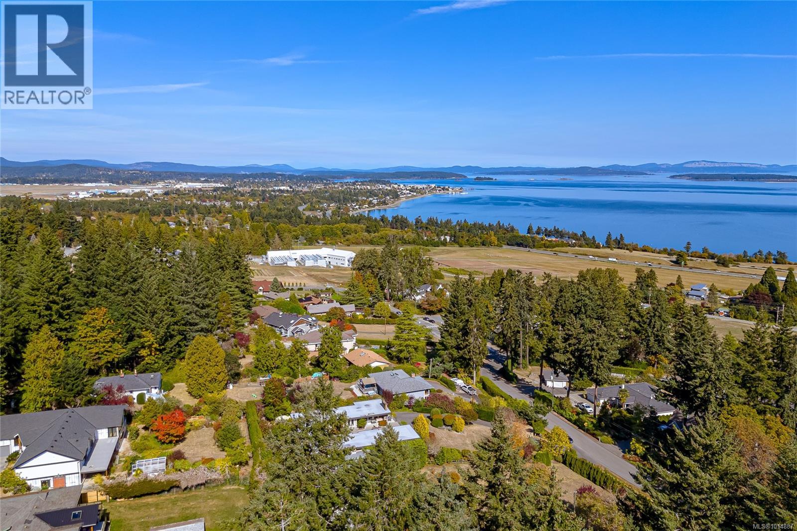 8650 Emard Terr, North Saanich